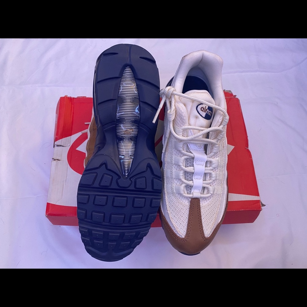 Neutral Airmax 95s